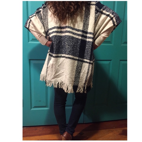 Forever 21 Pancho - Picture 5 of 5